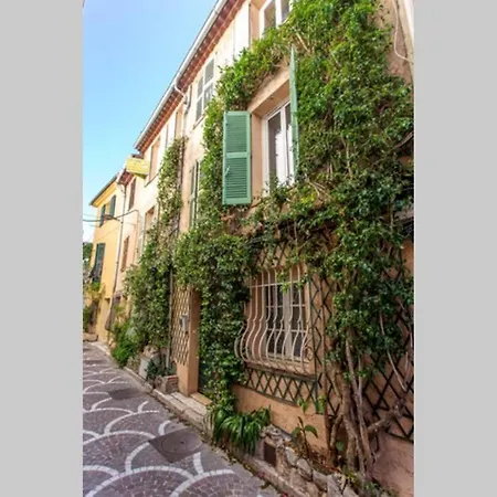 Vieil De Charme 2/4pers * Antibes